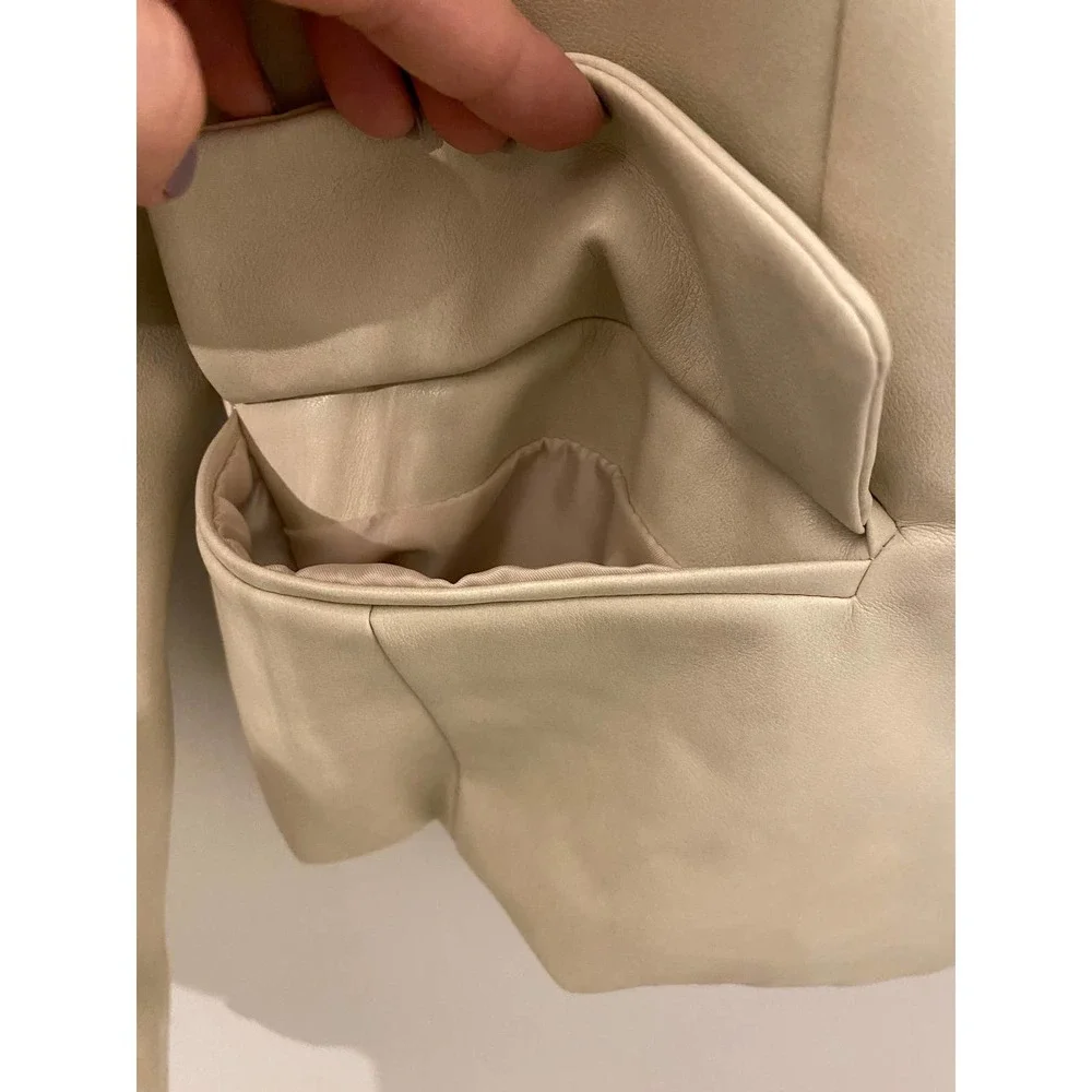 Sold - Picture 6 of 8